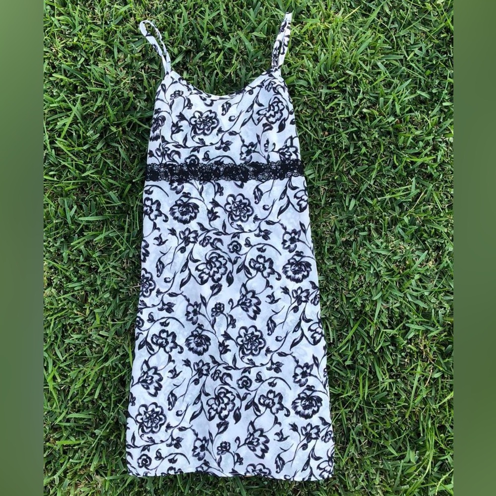 Vintage no boundaries floral summer dress